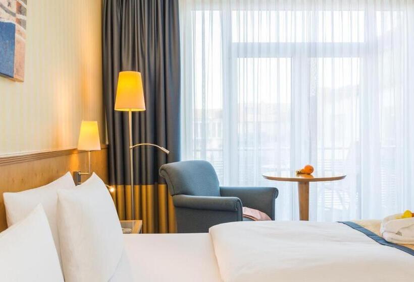 اتاق استاندارد, Strand Hotel Hübner