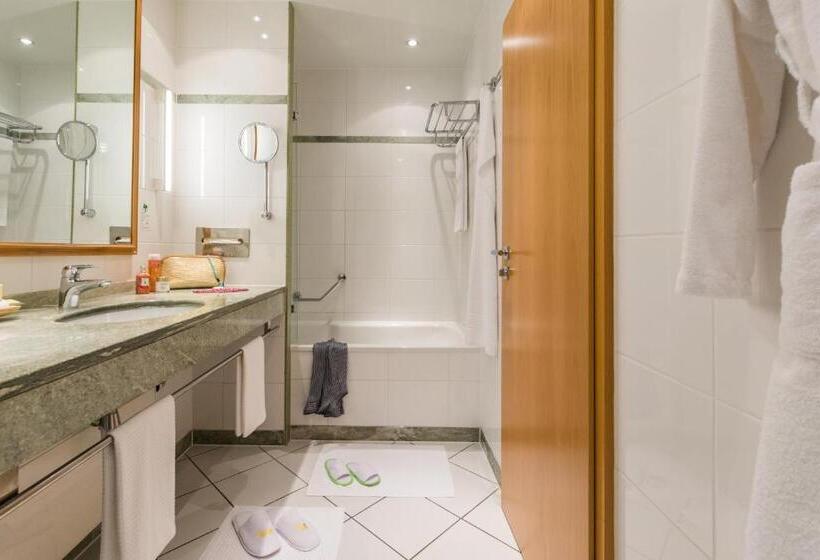 اتاق استاندارد, Strand Hotel Hübner