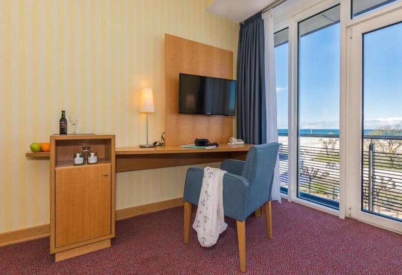 اتاق استاندارد با چشم‌انداز دریا, Strand Hotel Hübner