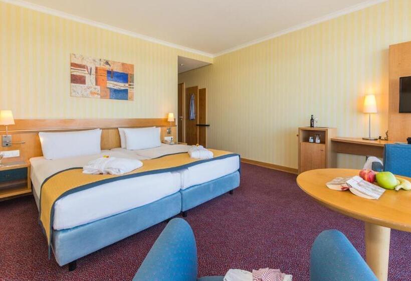 اتاق استاندارد با چشم‌انداز دریا, Strand Hotel Hübner