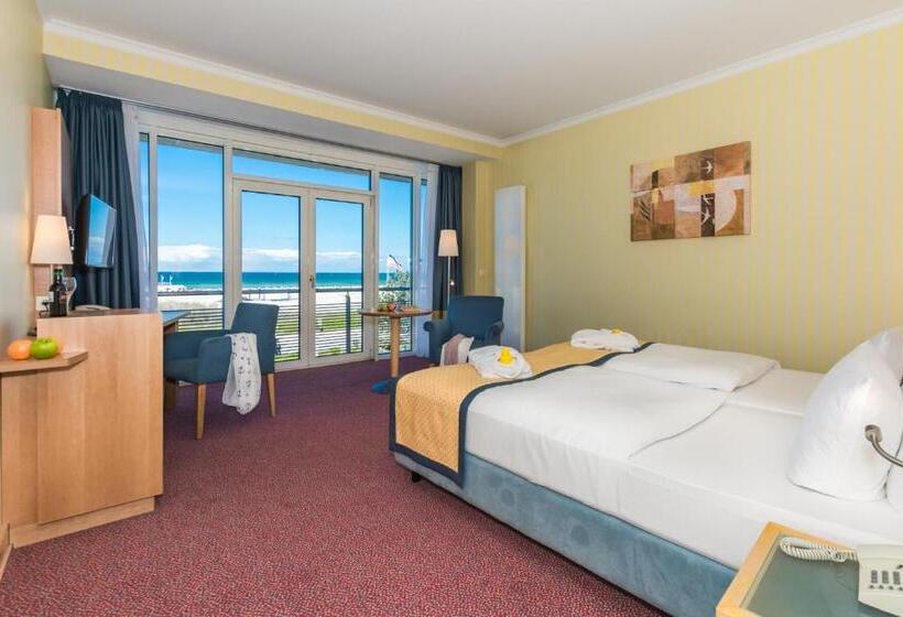 اتاق استاندارد با چشم‌انداز دریا, Strand Hotel Hübner