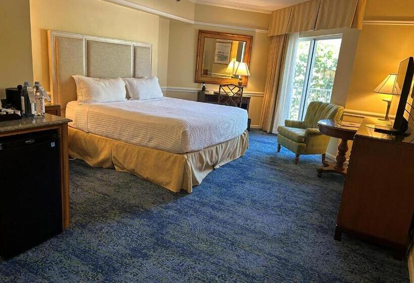 اتاق استاندارد با تخت بزرگ, The Lago Mar Beach Resort And Club