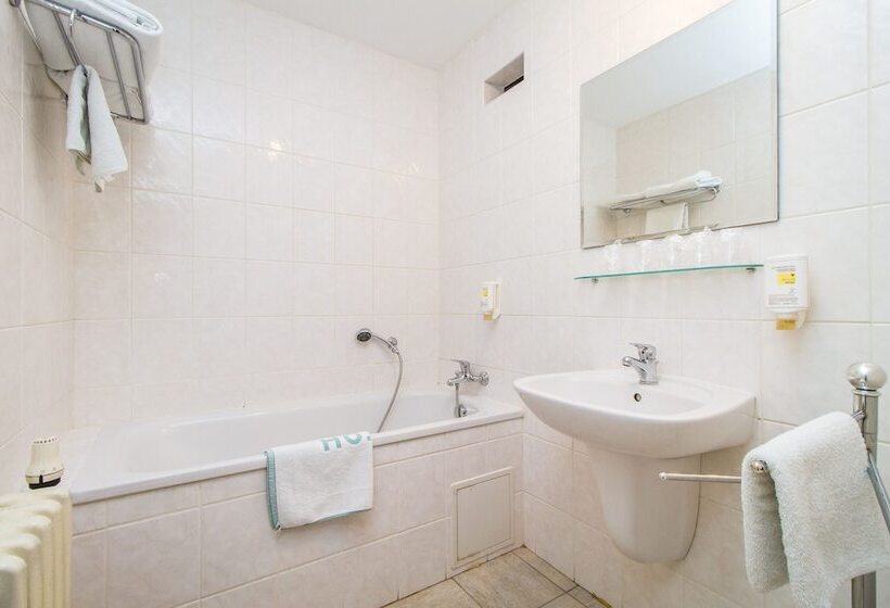 اتاق سوپریور, Lh Hotel Mědínek Old Town