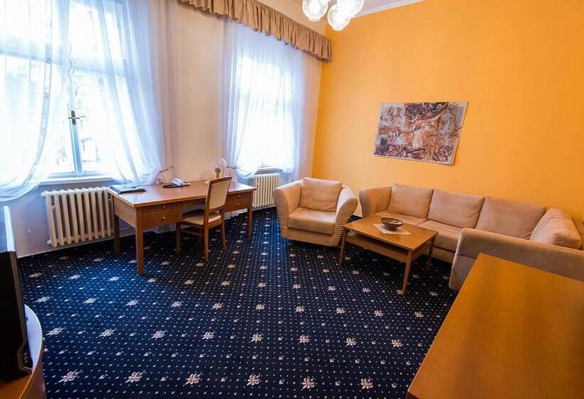 سوییت, Monti Spa