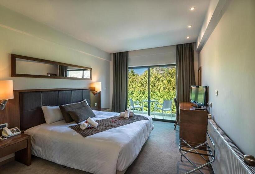 سوئیت پرزیدنت, Rodon Hotel And Resort