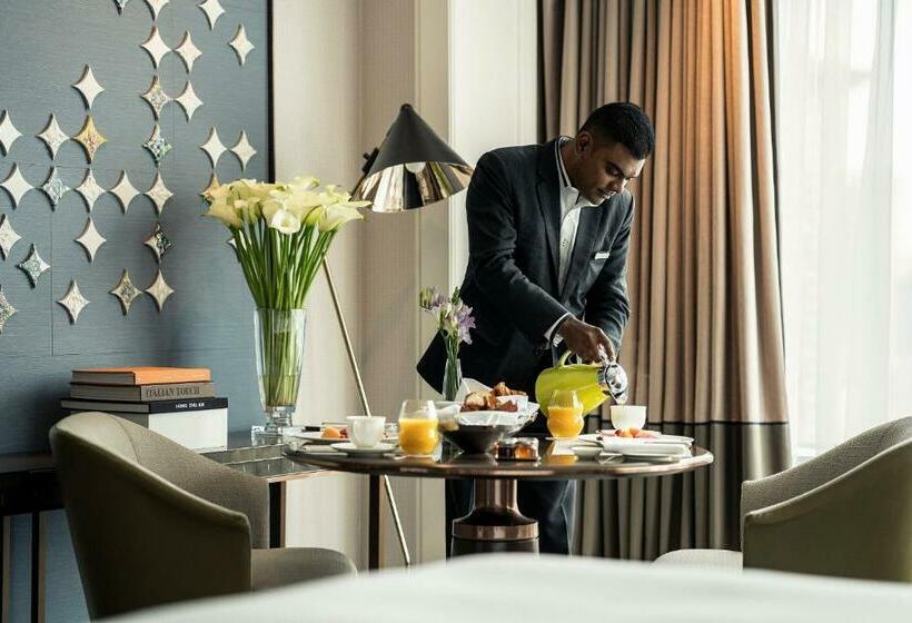 اتاق لوکس با تخت بزرگ, Four Seasons Hotel Singapore