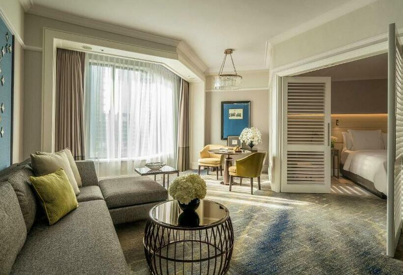 سوییت اجرایی, Four Seasons Hotel Singapore