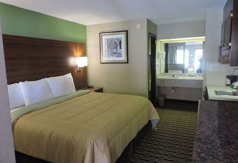 Suite, Days Inn By Wyndham Conoverhickory