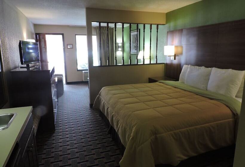 Suite, Days Inn By Wyndham Conoverhickory