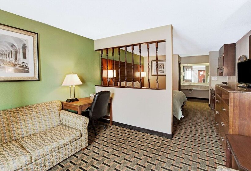 Suite, Days Inn By Wyndham Conoverhickory