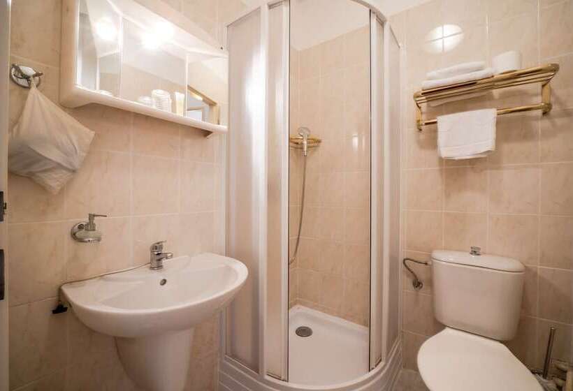 اتاق استاندارد یک نفره, Grand