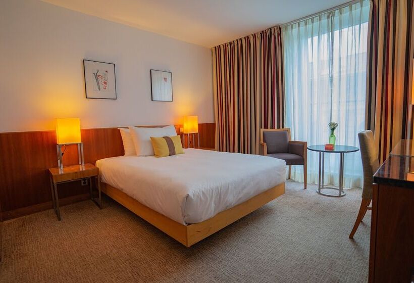 اتاق استاندارد, K+k Hotel Opera