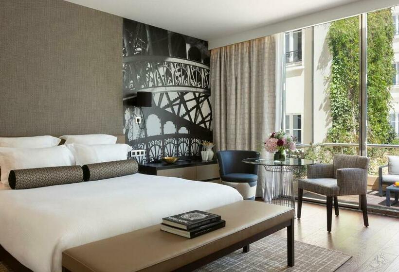 Chambre Supérieure, La Clef Tour Eiffel Paris By The Crest Collection