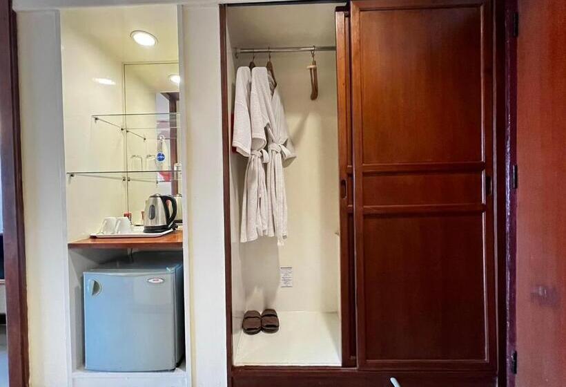 带大床的豪华间, Mercure Chiang Mai