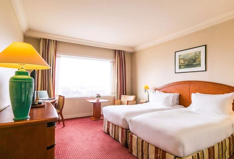 Superior Room, Pullman Bucharest World Trade Center