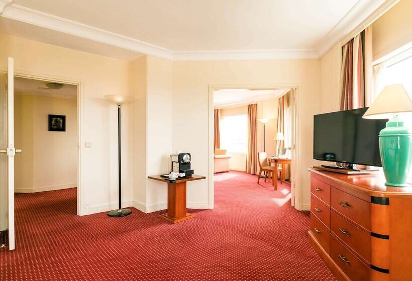 Suite Supérieure, Pullman Bucharest World Trade Center