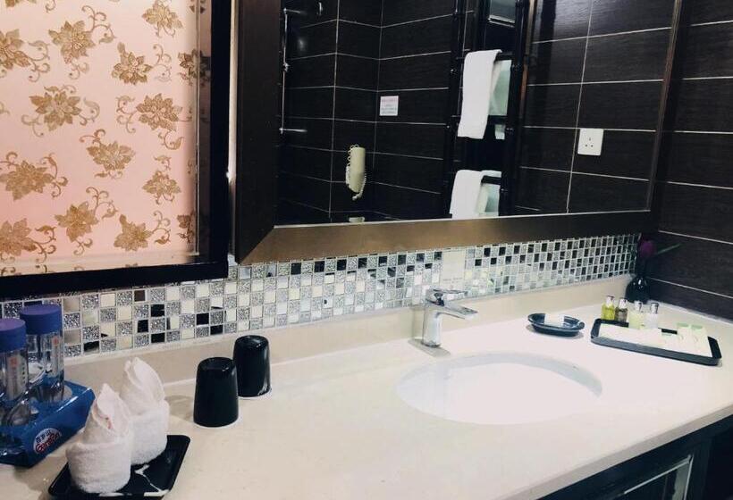 اتاق استاندارد با چشم‌انداز دریا, Riviera Macau