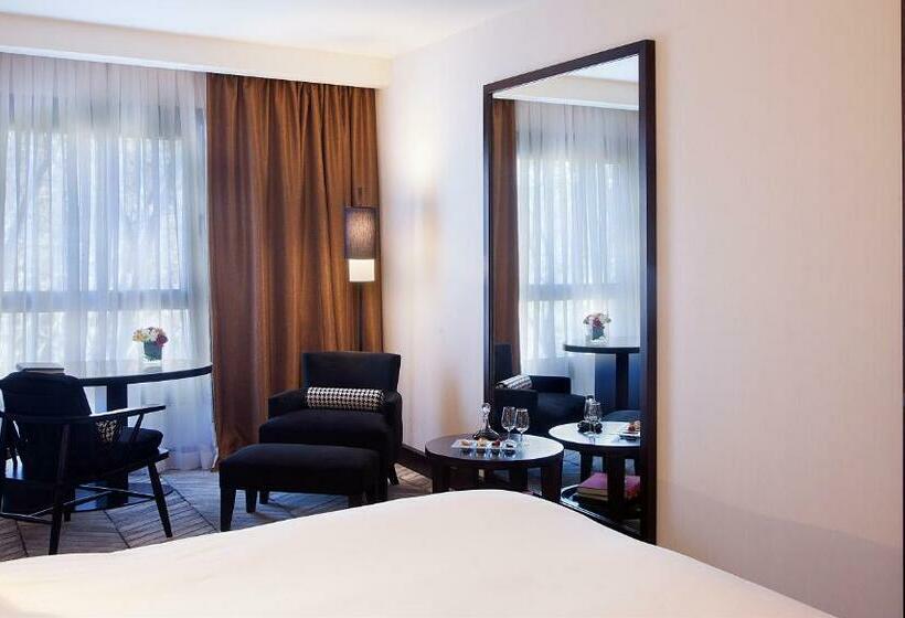 Deluxe Zimmer Kingsize Bett, Sofitel Lisbon Liberdade