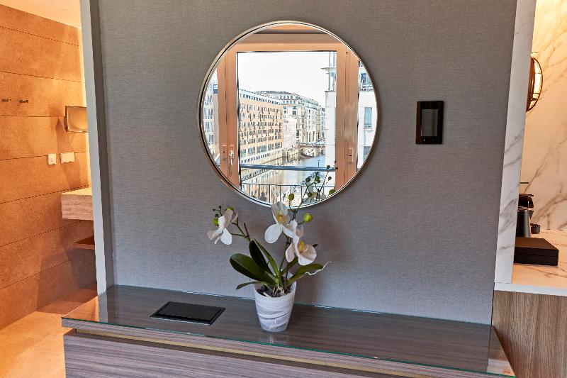 اتاق لوکس, Steigenberger Hotel Hamburg