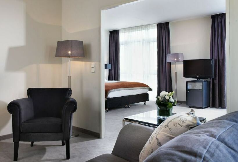 Полулюкс, Wyndham Hannover Atrium