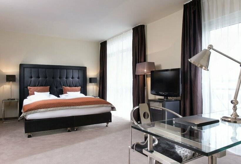 Junior Suite, Wyndham Atrium  Hannover