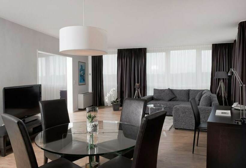 Suite, Wyndham Atrium  Hannover