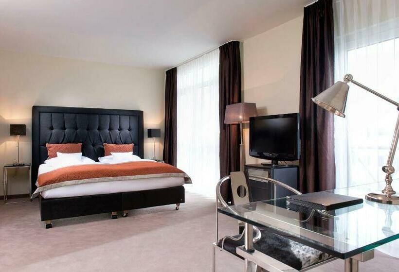 Junior Suite, Wyndham Atrium  Hannover