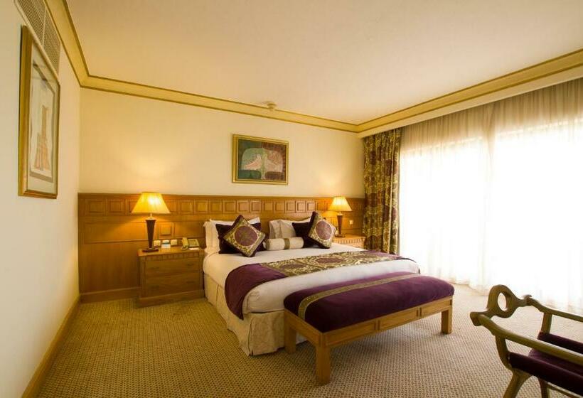 سوئیت پرزیدنت, Continental Hotel Hurghada