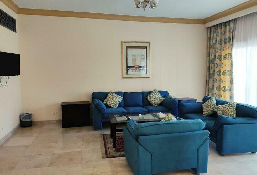 ویلای 3 خوابه با استخر, Continental Hotel Hurghada