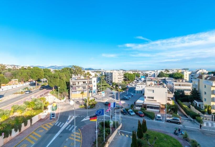 身障者適用ダブルベッド付きスタンダードルーム, Holiday Inn Resort Nice Port St Laurent