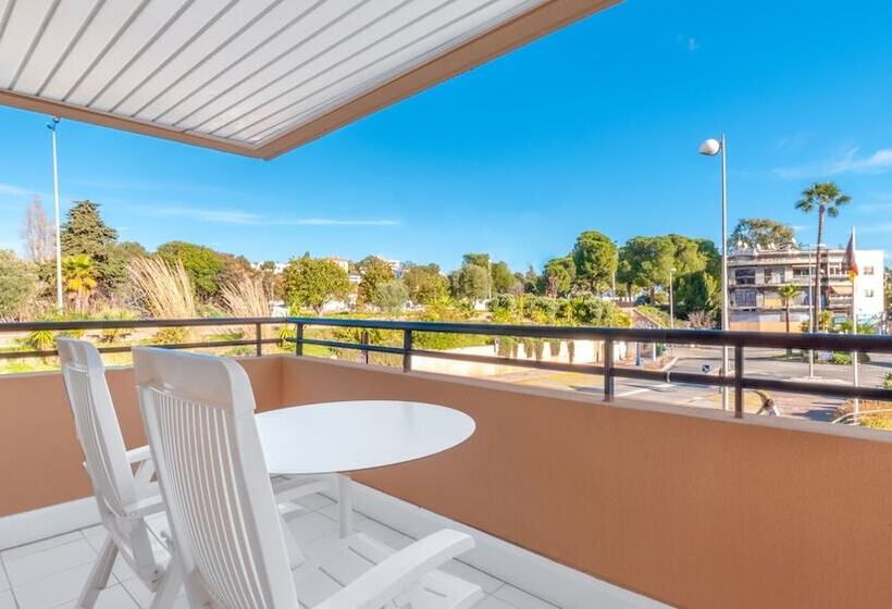 اتاق استاندارد با تخت دوبل برای معلولان, Holiday Inn Nice   Port St Laurent, An Ihg