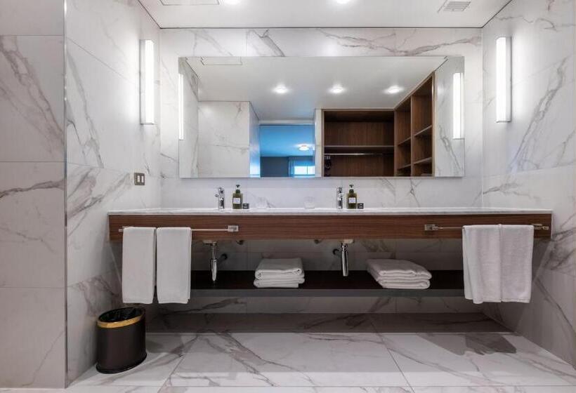 سوئیت جونیور با چشم‌انداز کوهستان, Eco Boutique Bidasoa