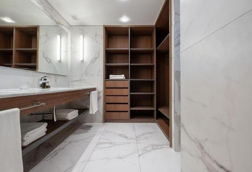سوئیت جونیور با چشم‌انداز کوهستان, Eco Boutique Bidasoa
