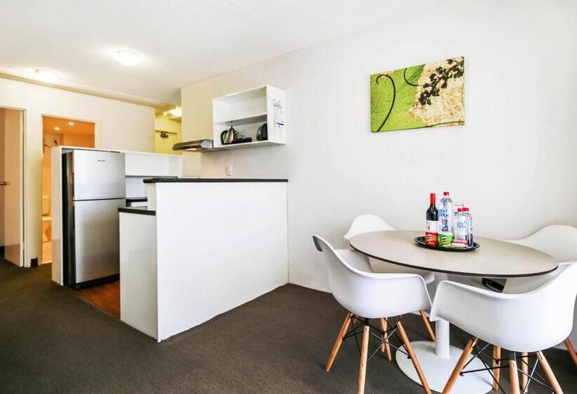 1 Bedroom Apartment, Breakfree Adelaide