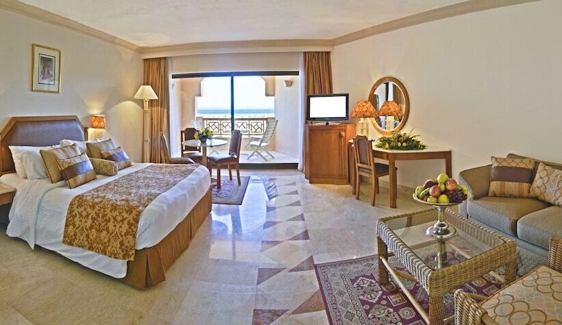 سوییت جونیور با چشم‌انداز دریا, Continental Hotel Hurghada