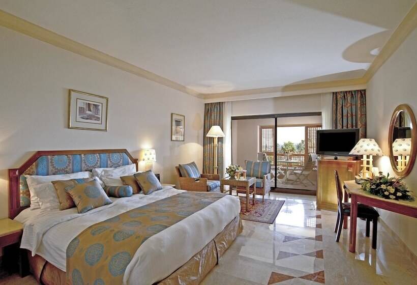سوییت جونیور با چشم‌انداز دریا, Continental Hotel Hurghada