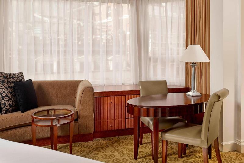 سوییت جونیور با چشم‌انداز دریا, Continental Hotel Hurghada