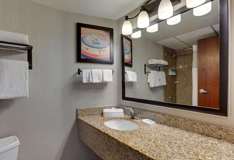 Deluxe Zimmer, Drury Inn & Suites Phoenix Airport