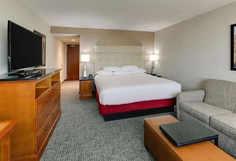 Deluxe Room, Drury Inn & Suites Phoenix Airport