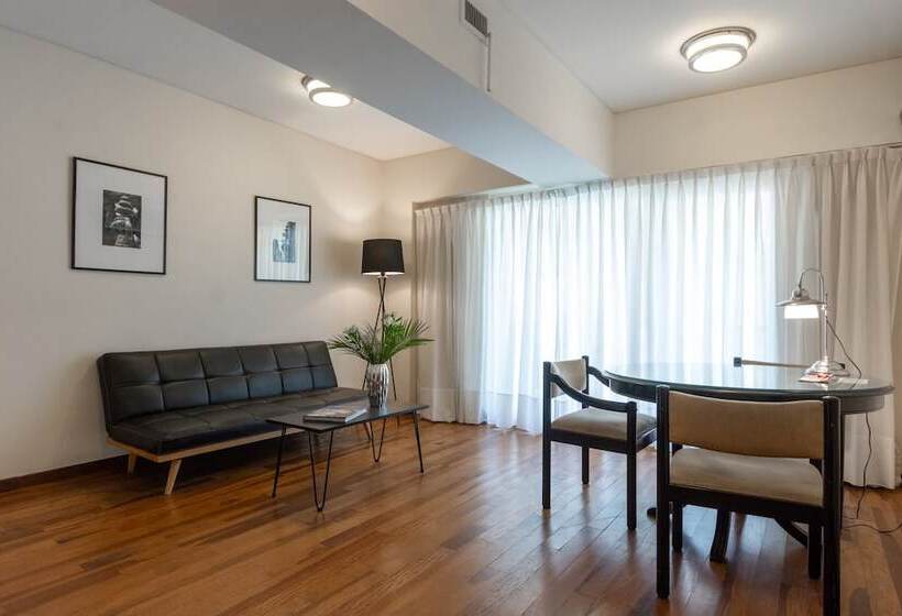 سوئیت پریمیوم, Feir S Park Hotel & Rooftop