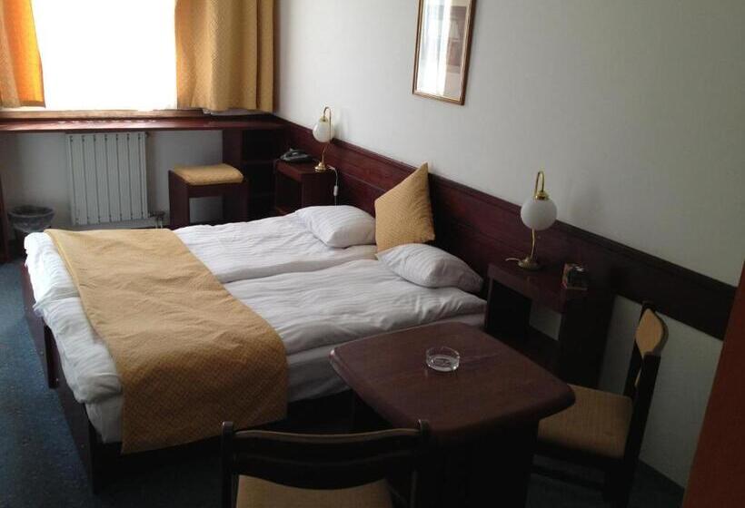 اتاق استاندارد یک نفره, Gloria Budapest City Center