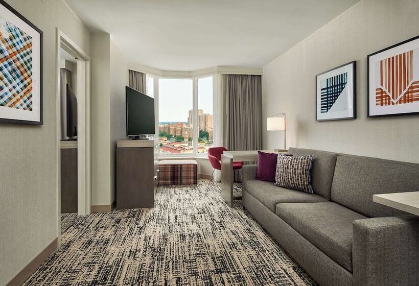 سوییت, Hilton Kansas City Country Club Plaza