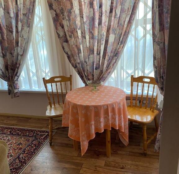 سوییت, Majori Guesthouse