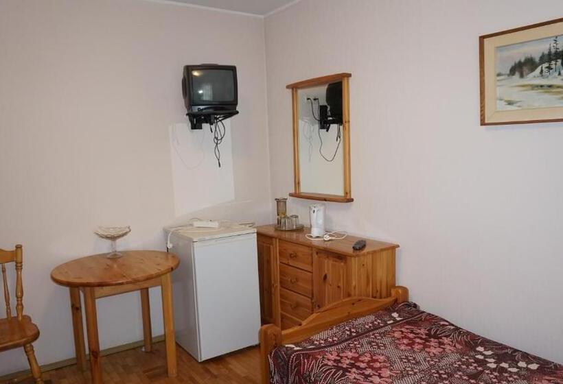 اتاق استاندارد, Majori Guesthouse