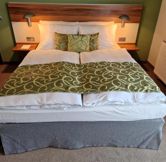 اتاق سوپریور با تخت بزرگ, Mercure Tagungs  & Landhotel Krefeld