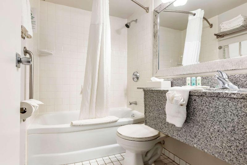 اتاق استاندارد با تخت بزرگ, Quality Inn