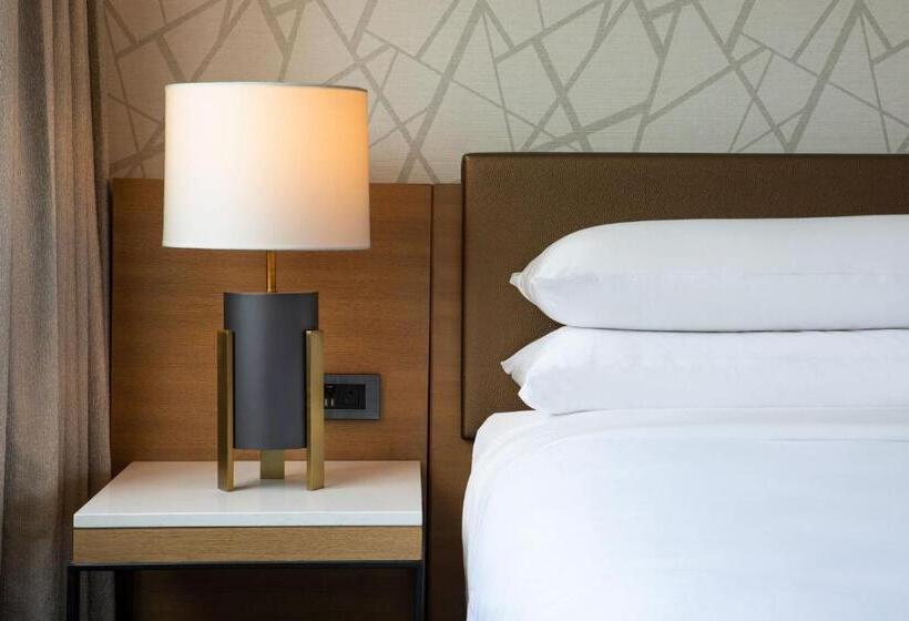 Habitación Estándar Cama King Adaptada para personas con movilidad reducida, Sheraton Birmingham