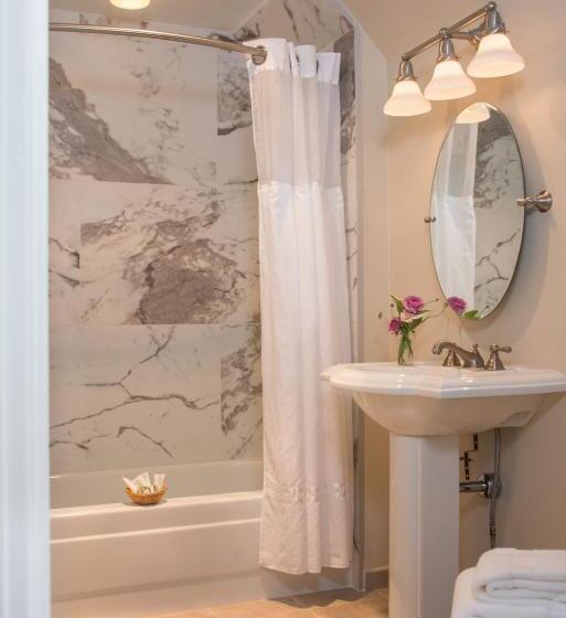 اتاق استاندارد با تخت بزرگ, The Essex Resort & Spa