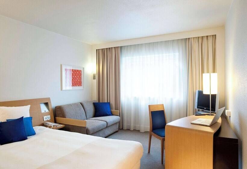 Quarto executivo, Novotel Belfort Centre Atria