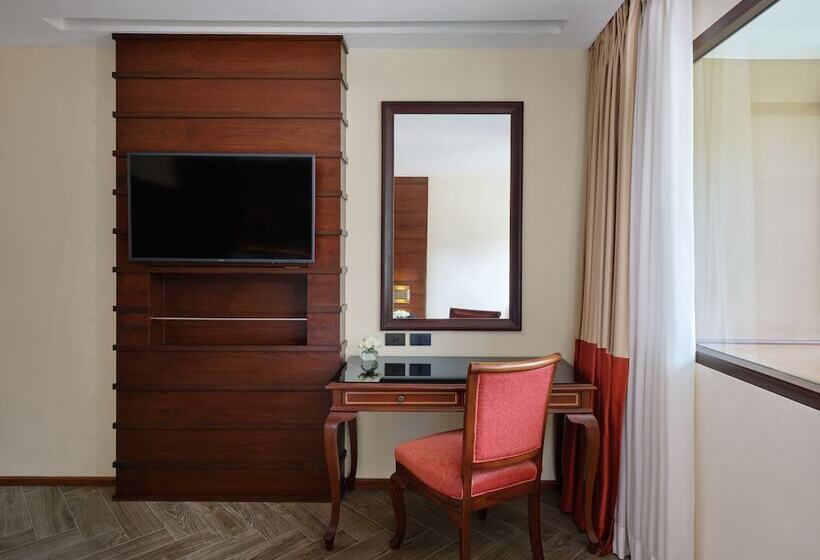 اتاق لوکس, Novotel Phuket Vintage Park Resort